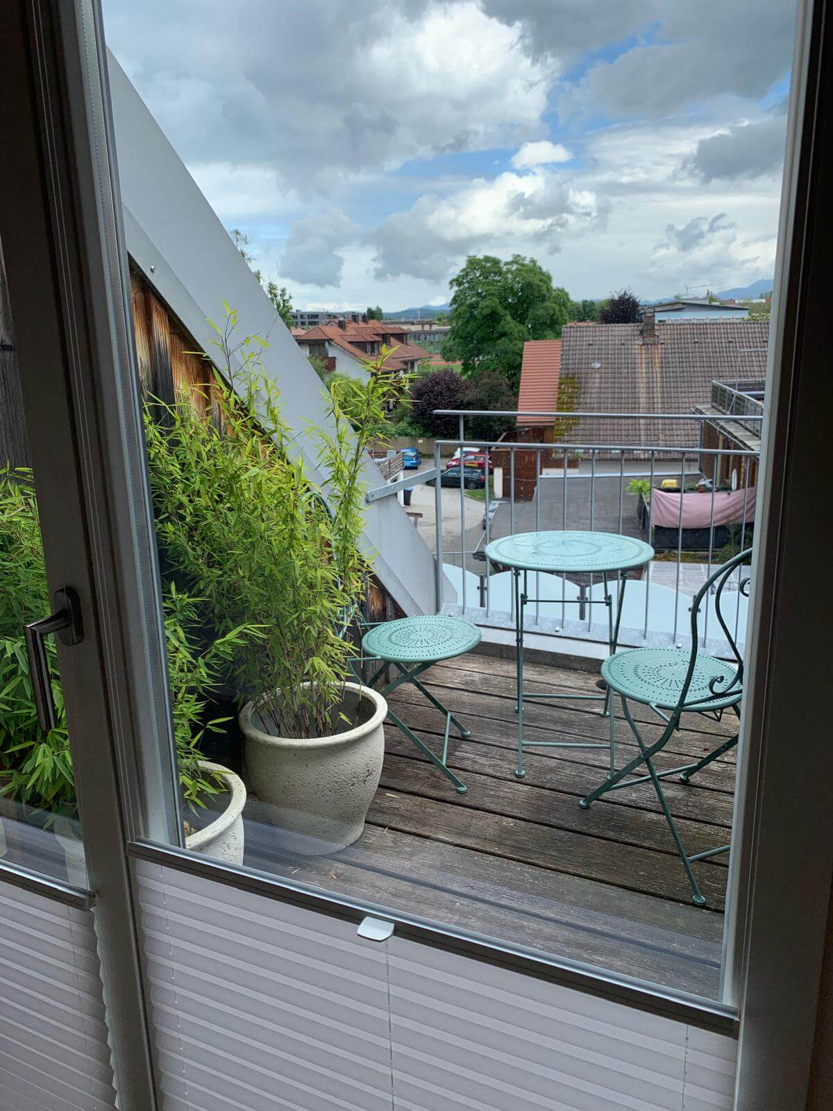 Balkon mit Aussicht nach draußen